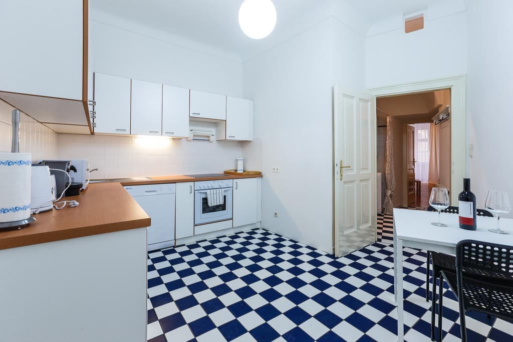 Judengasse Premium By Ichbucheat Appartement Wenen Kamer foto