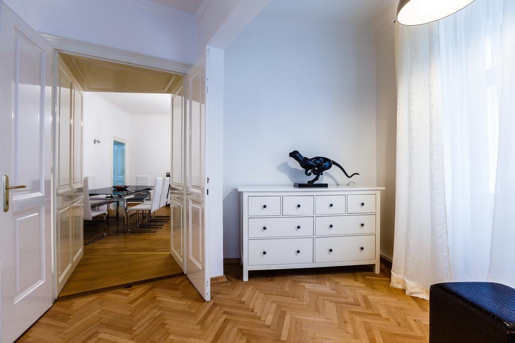Judengasse Premium By Ichbucheat Appartement Wenen Kamer foto